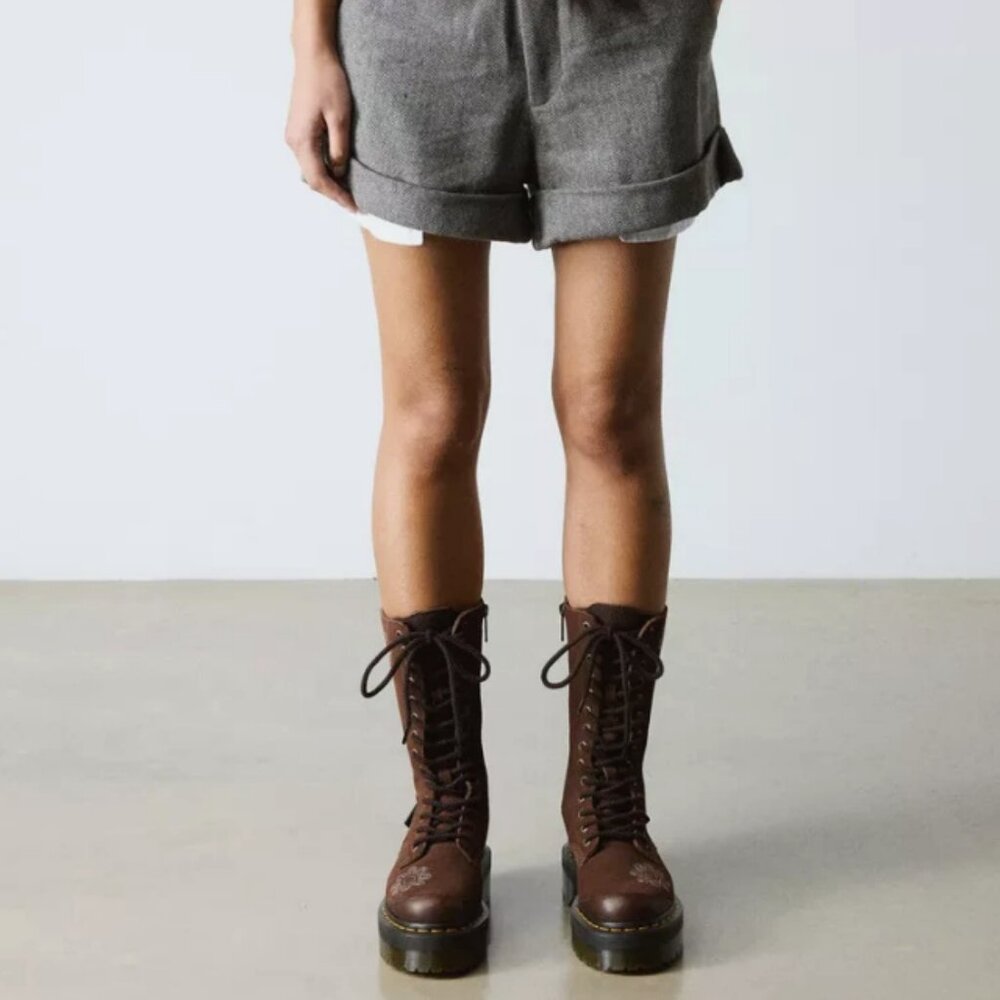 Dark Brown ~ DR. MARTENS 1B99 DUNNET FLOWER E.H Suede PLATFORM BOOTS ~ RARE FIND - Picture 13 of 16